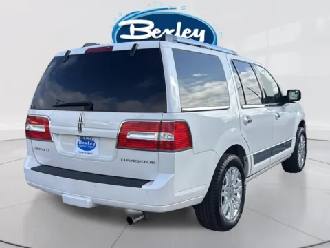 More photos of 2014 Lincoln Navigator at Bexley Motorcar Company, OH