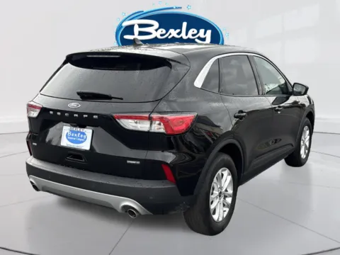 More photos of 2021 Ford Escape Hybrid SE at Bexley Motorcar Company, OH