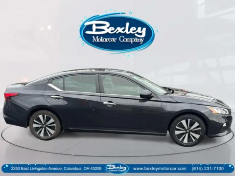 Photos of 2022 Nissan Altima SV FWD for sale in Columbus, OH at Bexley Motorcar Company