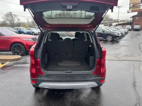 More photos of 2019 Ford Escape SE at Bexley Motorcar Company, OH