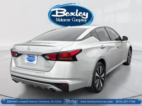 More photos of 2021 Nissan Altima SV Intelligent AWD at Bexley Motorcar Company, OH