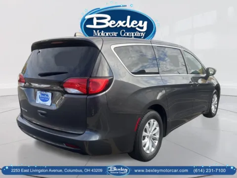 More photos of 2017 Chrysler Pacifica Touring at Bexley Motorcar Company, OH
