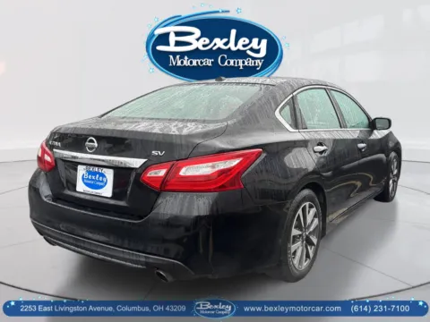 More photos of 2017 Nissan Altima 2.5 SV at Bexley Motorcar Company, OH