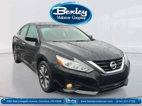 Red 2017 Nissan Altima 2.5 SV for sale in Columbus, OH