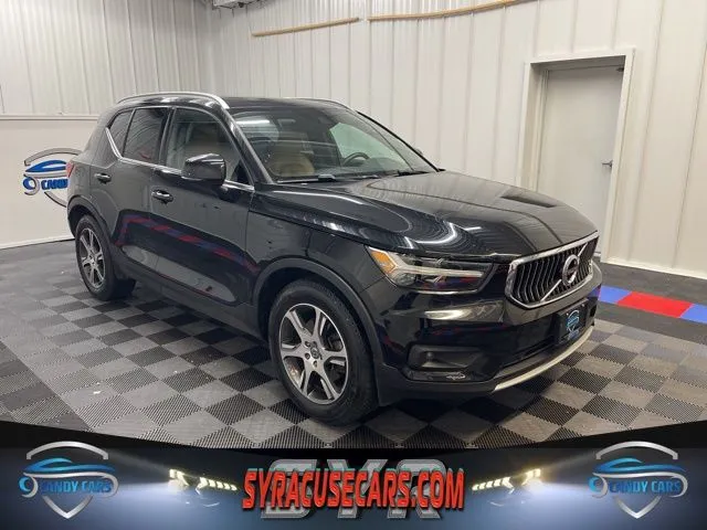 2021 Volvo XC40 Inscription's photo