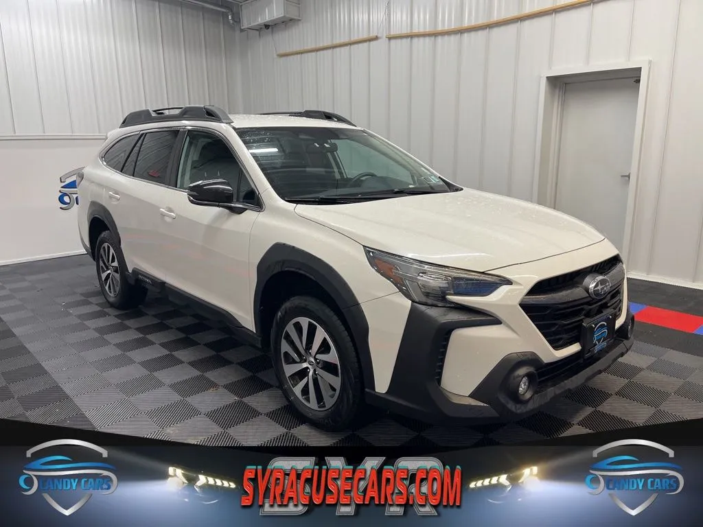 2023 Subaru Outback Premium's photo