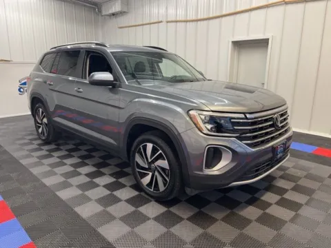 Photos of 2024 Volkswagen Atlas 2.0T SE w/Technology for sale in Syracuse, NY at Candy Cars