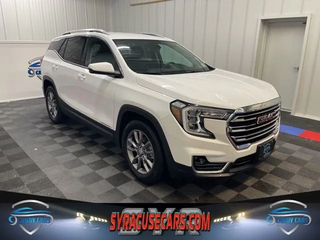 2024 GMC Terrain SLT's photo