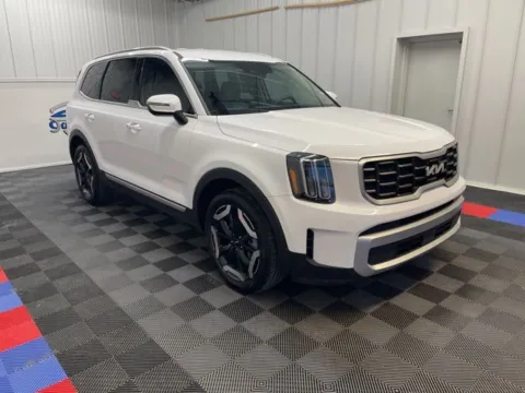 Photos of 2024 Kia Telluride S for sale in Syracuse, NY at Candy Cars