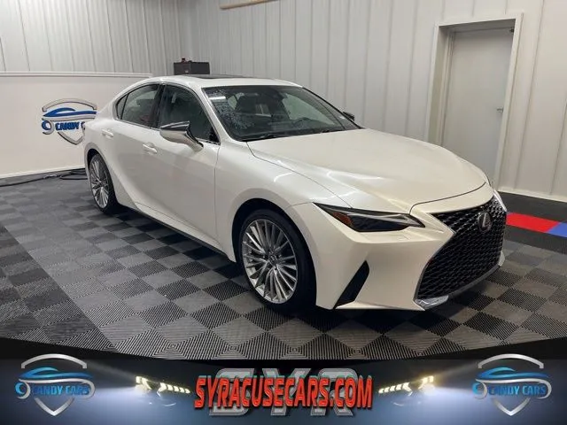 2023 Lexus IS Premier's photo