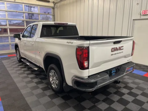 More photos of 2021 GMC Sierra 1500 SLE at Candy Cars, NY
