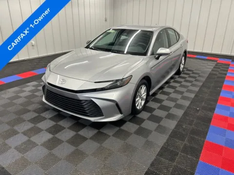 More photos of 2025 Toyota Camry XLE at Candy Cars, NY