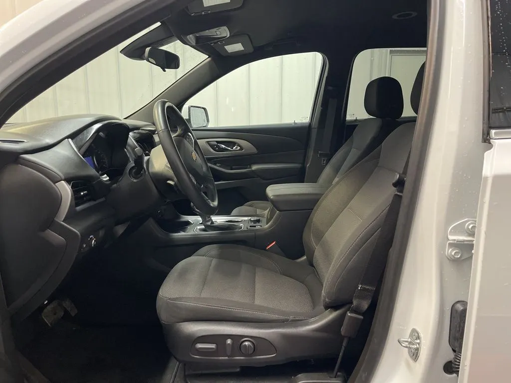 2023 Chevrolet Traverse 1LT - Photo 9