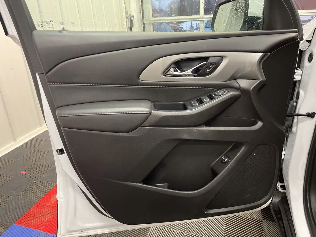 2023 Chevrolet Traverse 1LT - Photo 8
