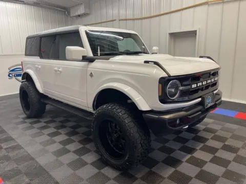 Photos of 2023 Ford Bronco for sale in Syracuse, NY at Candy Cars