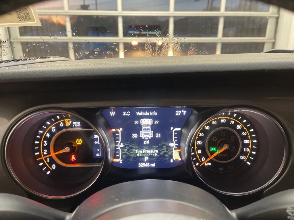 2023 Jeep Wrangler 4-Door Sahara - Photo 16