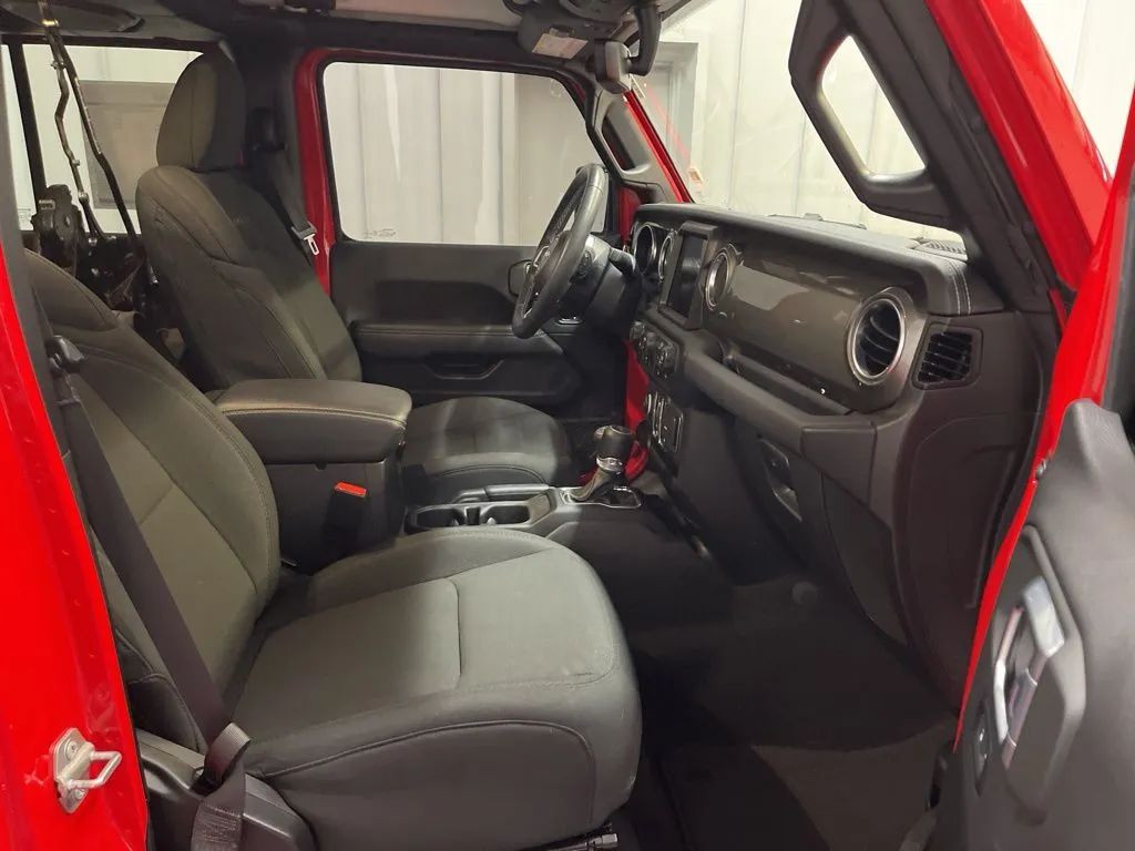 2023 Jeep Wrangler 4-Door Sahara - Photo 14