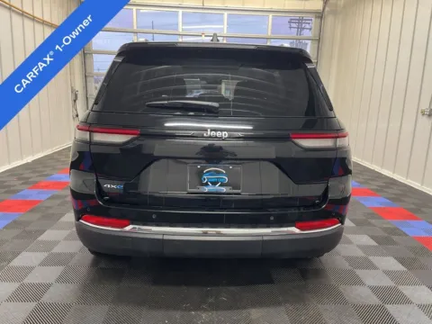 More photos of 2023 Jeep Grand Cherokee 4xe at Candy Cars, NY