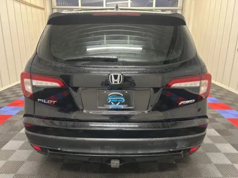 More photos of 2022 Honda Pilot Black Edition at Candy Cars, NY