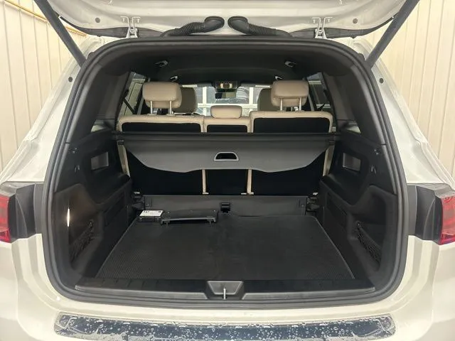 2025 Mercedes-Benz GLB Base - Photo 11