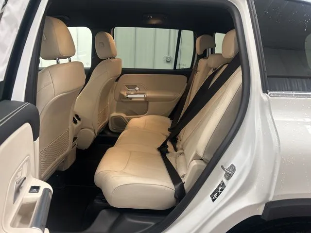 2025 Mercedes-Benz GLB Base - Photo 10