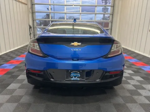 More photos of 2018 Chevrolet Volt Premier at Candy Cars, NY