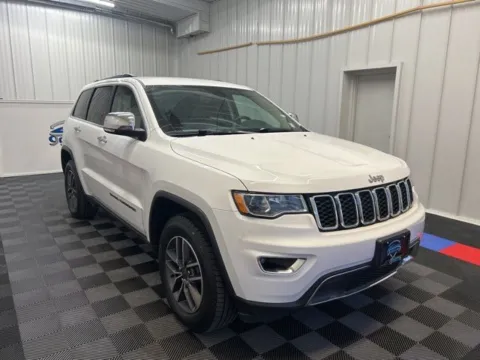 Photos of 2019 Jeep Grand Cherokee Limited for sale in Syracuse, NY at Candy Cars