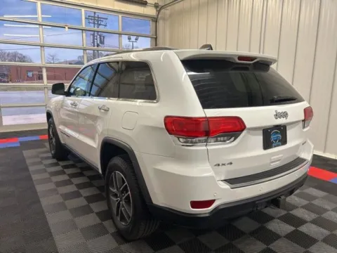 More photos of 2019 Jeep Grand Cherokee Limited at Candy Cars, NY