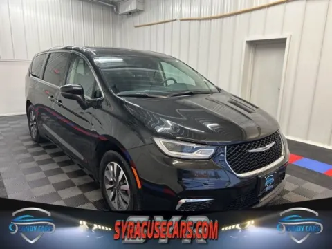 Black 2023 Chrysler Pacifica Hybrid Touring L for sale in Syracuse, NY