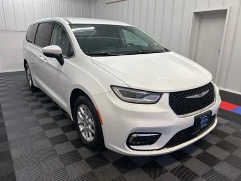 Photos of 2023 Chrysler Pacifica Touring L for sale in Syracuse, NY at Candy Cars