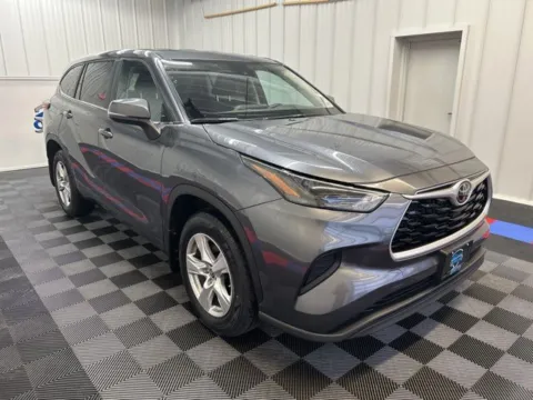 Photos of 2023 Toyota Highlander L for sale in Syracuse, NY at Candy Cars