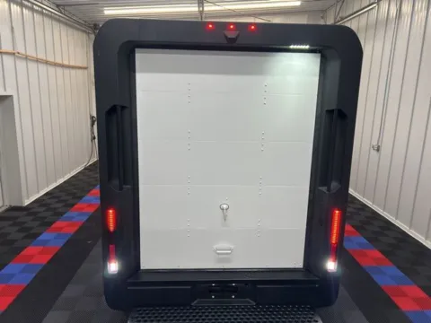 More photos of 2024 BrightDrop Zevo 600 at Candy Cars, NY