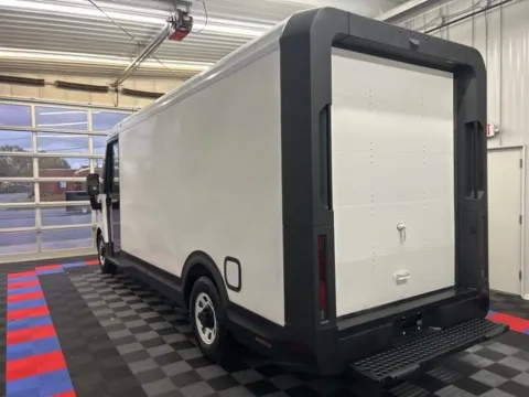 More photos of 2024 BrightDrop Zevo 600 at Candy Cars, NY