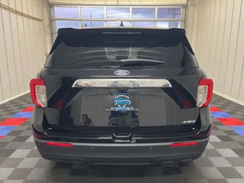 More photos of 2021 Ford Explorer at Candy Cars, NY
