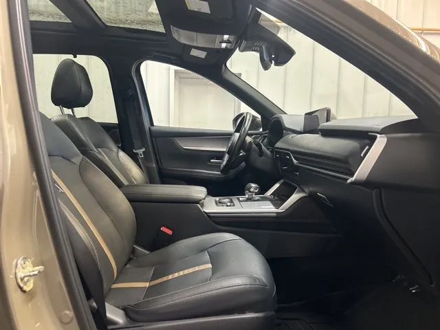 2025 Mazda CX-70 Premium Package - Photo 22