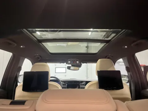 More photos of 2023 Jeep Grand Cherokee 4xe at Candy Cars, NY