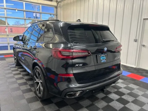 More photos of 2022 BMW X5 xDrive45e at Candy Cars, NY