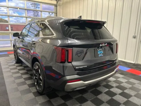 More photos of 2025 Kia Sorento EX at Candy Cars, NY
