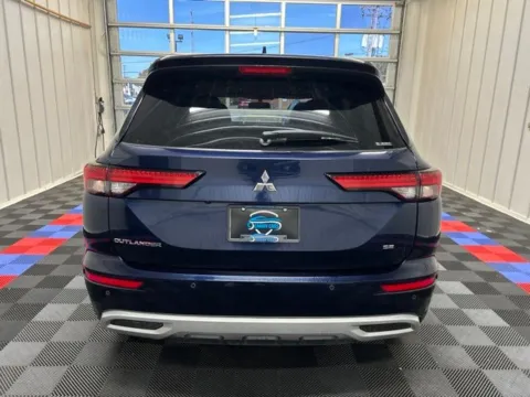 More photos of 2022 Mitsubishi Outlander Black Edition at Candy Cars, NY