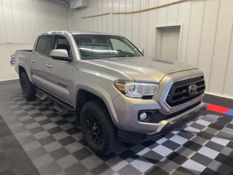 Photos of 2020 Toyota Tacoma SR5 for sale in Syracuse, NY at Candy Cars