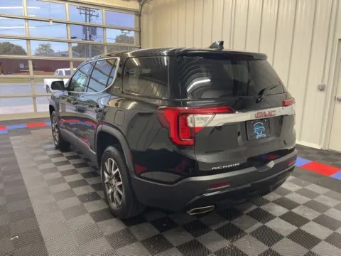 More photos of 2020 GMC Acadia SLE at Candy Cars, NY