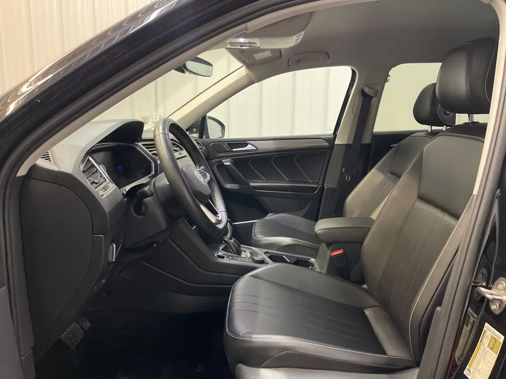 2023 Volkswagen Tiguan SE - Photo 10