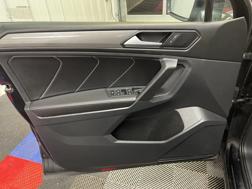 2023 Volkswagen Tiguan SE - Photo 9