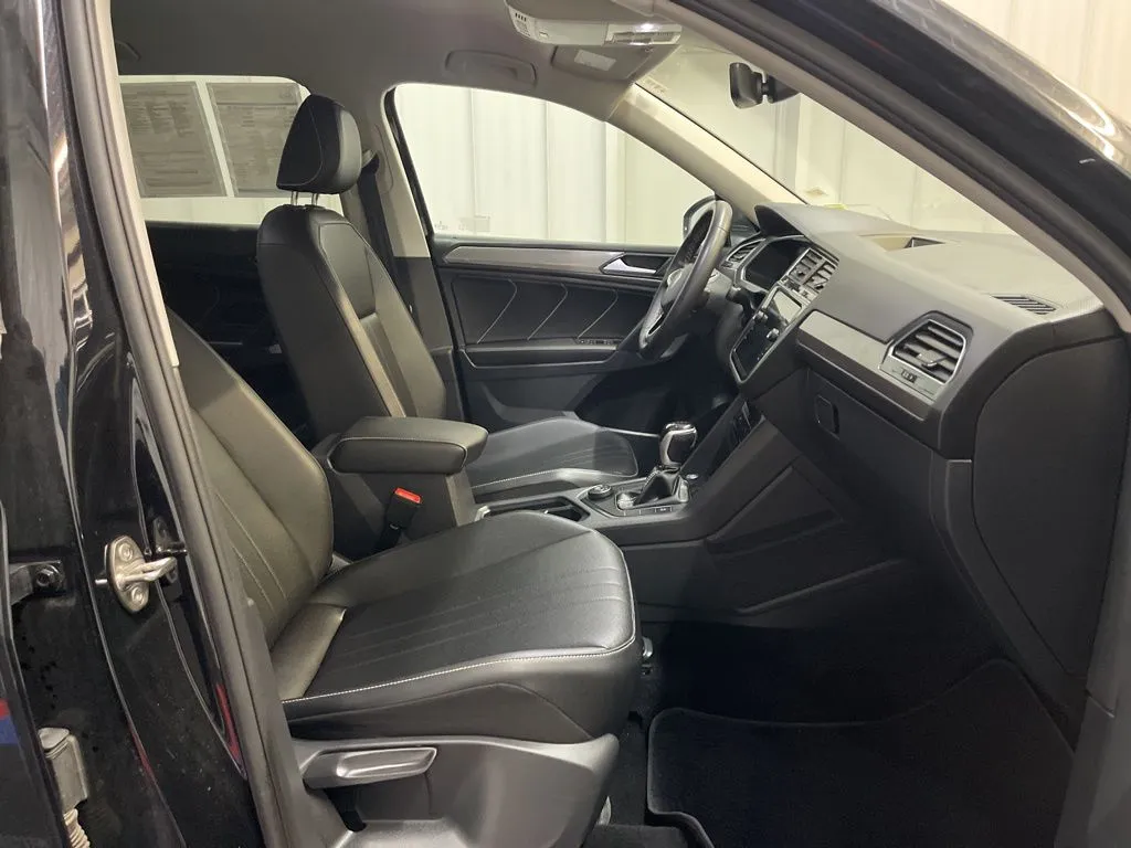 2023 Volkswagen Tiguan SE - Photo 18