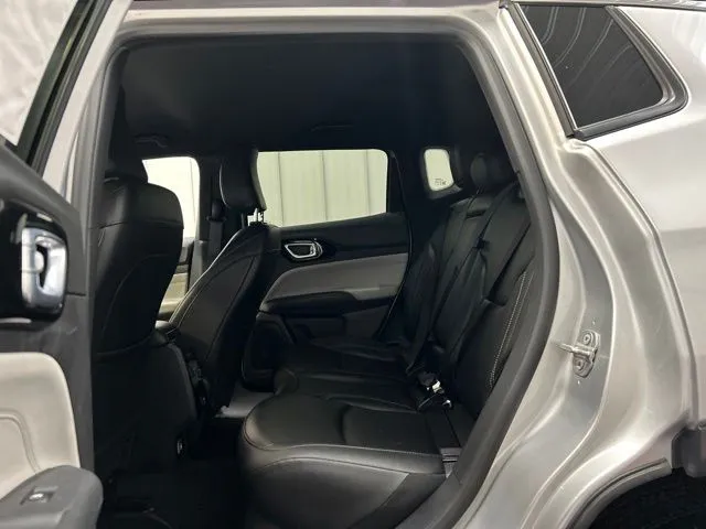 2025 Jeep Compass Limited - Photo 12