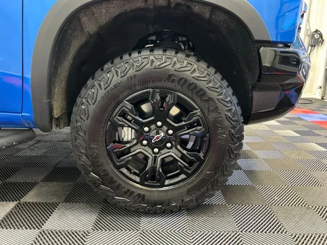 2025 Chevrolet Silverado 1500 ZR2 - Photo 23