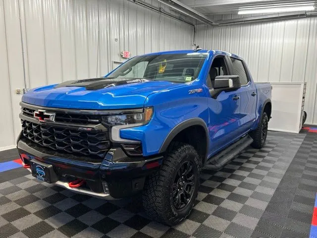 2025 Chevrolet Silverado 1500 ZR2 - Photo 6