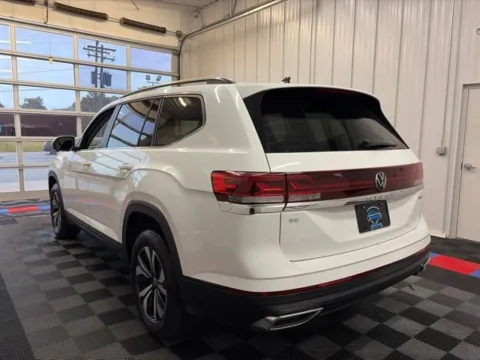 More photos of 2024 Volkswagen Atlas 2.0T SE at Candy Cars, NY