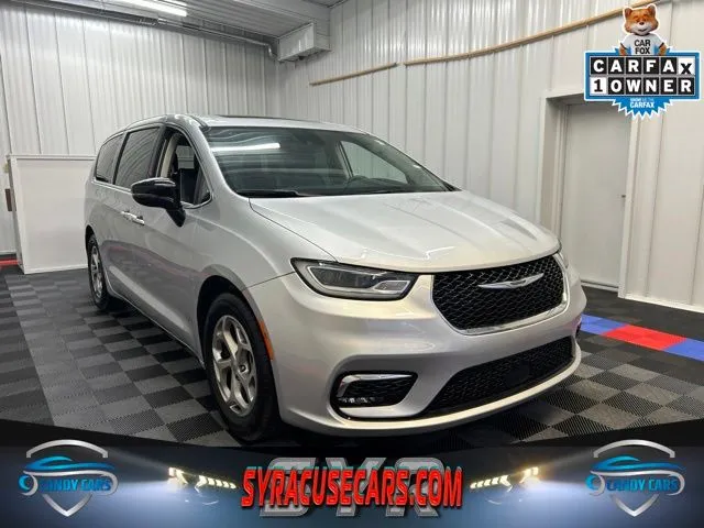 Silver 2024 Chrysler Pacifica Limited for sale in Syracuse, NY