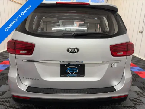 More photos of 2020 Kia Sedona L at Candy Cars, NY